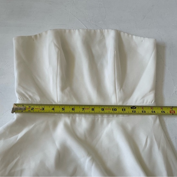 AQ/AQ Adelia White Jumpsuit Asymmetric Strapless Jumpsuit Size 8 - Picture 8 of 12